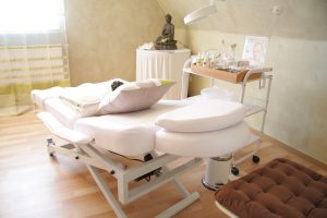 Massage Zimmer Einrichtung