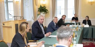 Steirische Regierung Treffen mit Corona Experten